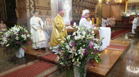 Bp Mering: powinniśmy drżeć ze szczęścia, że Bóg przychodzi do nas w Eucharystii