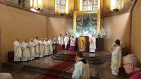Bp Mering: powinniśmy drżeć ze szczęścia, że Bóg przychodzi do nas w Eucharystii