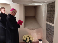 Bp Mering przewodniczył Mszy św. w rocznicę śmierci bp. Dembowskiego