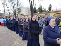 Włocławek: Droga Krzyżowa ulicami miasta w intencji pokoju na Ukrainie
