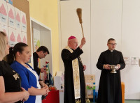 Lipno: Biskup Włocławski poświęcił Katolickie Przedszkole „OAZA”