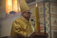 Bp Mering podczas Mszy Wigilii Paschalnej: Chrystus zabiega o nasze serca