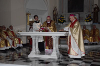 Ciechocinek: w Kolegiacie bp Mering poświęcił nowy ołtarz
