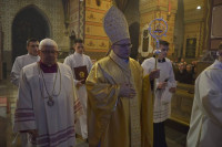Bp Mering podczas Mszy Wigilii Paschalnej: Chrystus zabiega o nasze serca