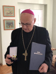 Ks. bp Mering odznaczony Komandorią "Missio Reconciliationis"