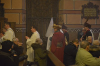 Bp Mering podczas Mszy Wigilii Paschalnej: Chrystus zabiega o nasze serca