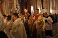 Bp Mering w Kramsku: ołtarz jest symbolem Chrystusa, którego nauka jest jednolita i niezmienna