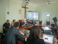 Bp Mering podczas konferencji prasowej: akcja „Polska pod Krzyżem” odbędzie się na lotnisku w Kruszynie