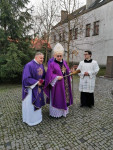 Ks. bp Mering w Sieradzu: Chrystus uzdalnia człowieka do podjęcia nawrócenia