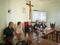 Bp Mering podczas konferencji prasowej: akcja „Polska pod Krzyżem” odbędzie się na lotnisku w Kruszynie