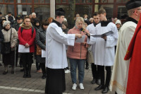 Włocławek: Droga Krzyżowa ulicami miasta w intencji pokoju na Ukrainie