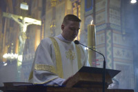 Bp Mering podczas Mszy Wigilii Paschalnej: Chrystus zabiega o nasze serca