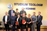 Studium Teologii w Koninie ma pięciu nowych magistrów
