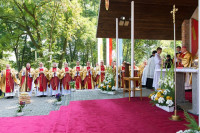 Biskup włocławski w Charłupi Małej: Maryjo, pomóż nam żyć w miłości, prawdzie i pokoju