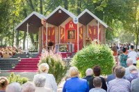 Biskup włocławski w Charłupi Małej: Maryjo, pomóż nam żyć w miłości, prawdzie i pokoju