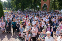 Biskup włocławski w Charłupi Małej: Maryjo, pomóż nam żyć w miłości, prawdzie i pokoju