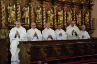 Złoci jubilaci kapłaństwa we włocławskiej katedrze