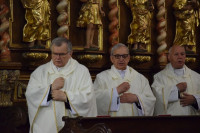 Złoci jubilaci kapłaństwa we włocławskiej katedrze