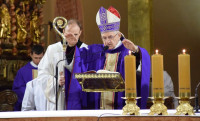 Bp Gębicki przewodniczył Mszy św. na rozpoczęcie Wielkiego Postu