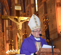 Bp Mering: Kościół powołany jest do pielęgnowania kultury, której częścią jest więź człowieka z Bogiem