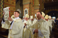 Bp Krzysztof Wętkowski odbył ingres do katedry włocławskiej (opis)