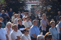 Spycimierz: Biskup Włocławski poprowadził procesję eucharystyczna po kwietnych dywanach