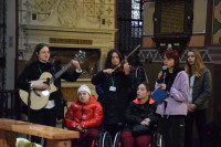 Jubileuszowa pielgrzymka chorych i niepełnosprawnych do katedry włocławskiej