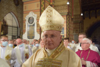 Bp Krzysztof Wętkowski odbył ingres do katedry włocławskiej (opis)