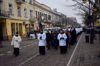 Bp Mering na zakończenie Drogi Krzyżowej w intencji Ojczyzny: My chcemy Boga w naszych sercach