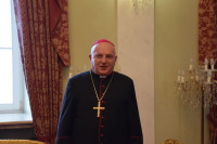 Prezbiterzy z życzeniami u biskupa włocławskiego