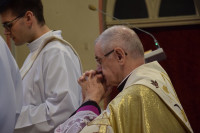 Abp Głódź w Osięcinach: kapłan ma być znakiem nadziei