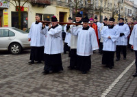 Bp Mering na zakończenie Drogi Krzyżowej w intencji Ojczyzny: My chcemy Boga w naszych sercach