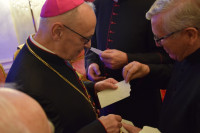 Bp Mering do prezbiterów: bądźcie mężni, odważni i wierni Chrystusowi