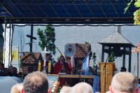 Abp Głódź w Osięcinach: kapłan ma być znakiem nadziei