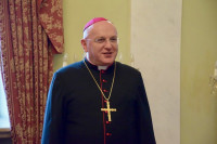 Prezbiterzy z życzeniami u biskupa włocławskiego