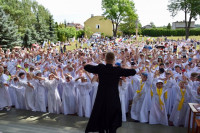 Świnice Warckie: pielgrzymka dzieci pierwszokomunijnych