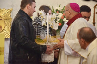 Kościelna Wieś: bp Mering poświęcił nowy ołtarz