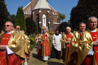 Biskup włocławski w Charłupi Małej: Maryjo, pomóż nam żyć w miłości, prawdzie i pokoju