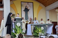 Świnice Warckie: pielgrzymka dzieci pierwszokomunijnych