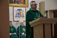 Bp Mering: poddając się Duchowi Świętemu stajemy się sobie bliżsi