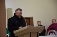 Bp Mering: poddając się Duchowi Świętemu stajemy się sobie bliżsi