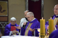 Bp Wętkowski modlił się za zmarłych biskupów i członków Kapituły Katedralnej