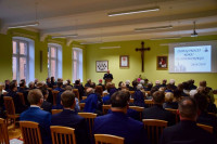 Bp Mering: potrzeba odwagi, uwagi i woli przeciwstawienia się złej kulturze