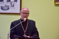 Bp Mering: potrzeba odwagi, uwagi i woli przeciwstawienia się złej kulturze
