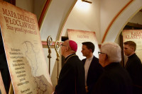 Pasterz Diecezji otworzył wystawę poświęconą diecezji włocławskiej w latach niewoli narodowej