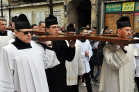 Włocławek: Droga Krzyżowa ulicami miasta w intencji pokoju na Ukrainie
