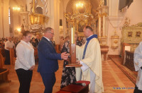 Kłodawa: peregrynujący przed ponad pięćdziesięciu laty obraz Matki Bożej znów nawiedza rodziny parafii
