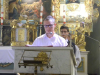 Szadek: Bp Mering wprowadził relikwie św. s. Faustyny