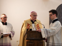 Bp Mering do chorych: Chrystus cierpi razem z nami