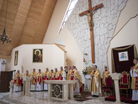 Posada: bp Mering konsekrował nową część świątyni